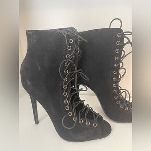 Black boot heels
